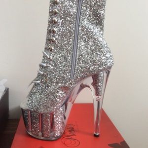 Meet your Posher, Gina